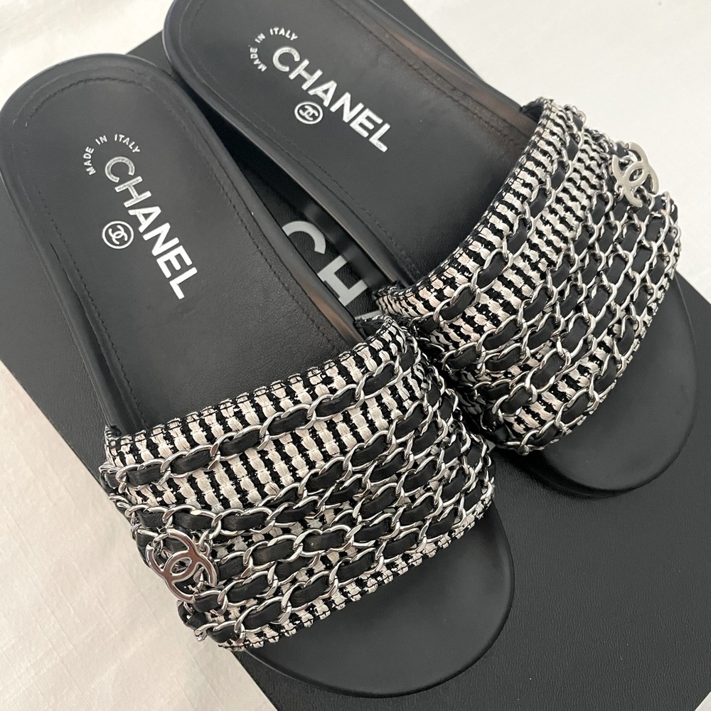 Chanel tweed sides - 36